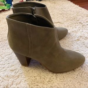 NWT Old Navy ankle boots